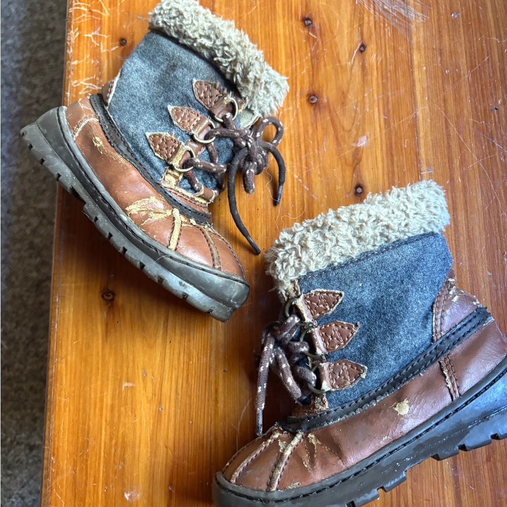 Baby GAP Kids 10 boys Brown and Gray Sherpa-Trim fur Winter Boots shoes